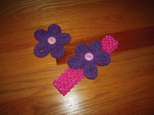Handmade pair of knit flower clippies w/ headband