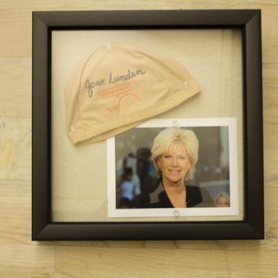 Joan Lunden Signed Cap & Picture Package