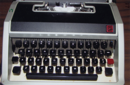 SCM 'Silent' Antique Typewriter