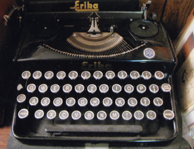 Naumann Erika Model 5 - Antique Typewriter
