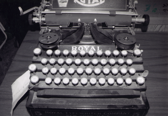 Royal Standard #5 - Antique Typewriter