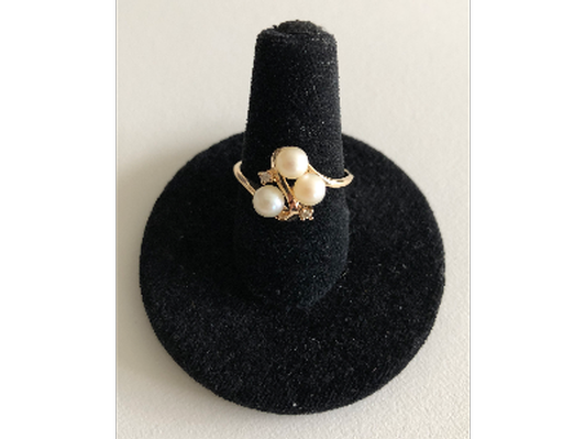 3 Pearl Gold Ring