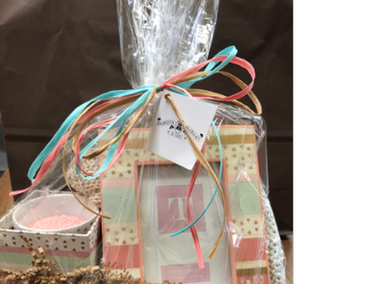 Candle, scarf & picture frame gift set