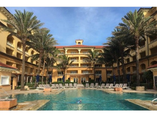 Eau Hotel Palm Beach 