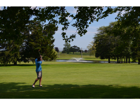 Play with the Pro at Linwood Country Club