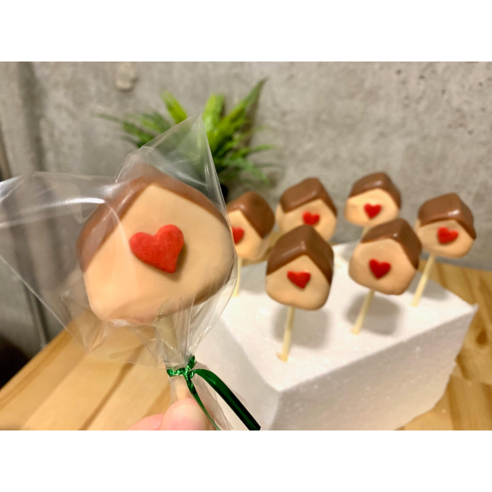 Vicky's Home Sweet Home Cake Pops