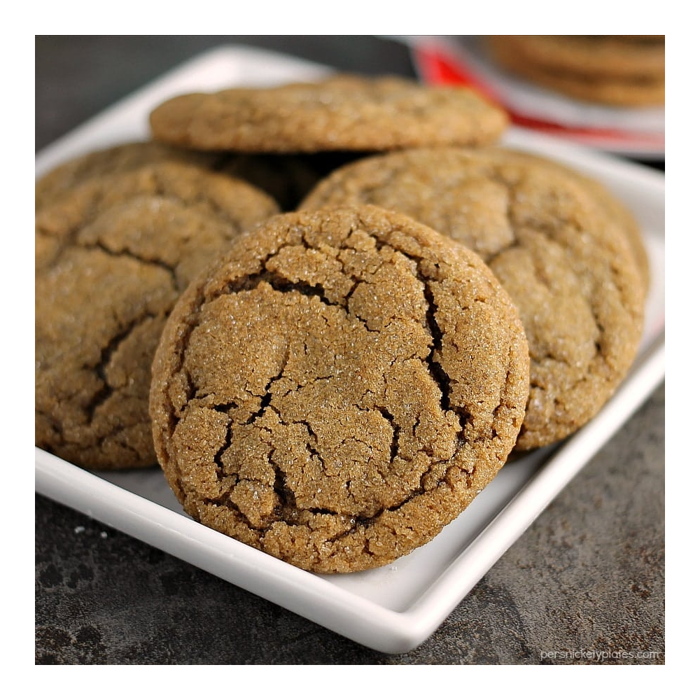 ginger snap cookies with frosting
