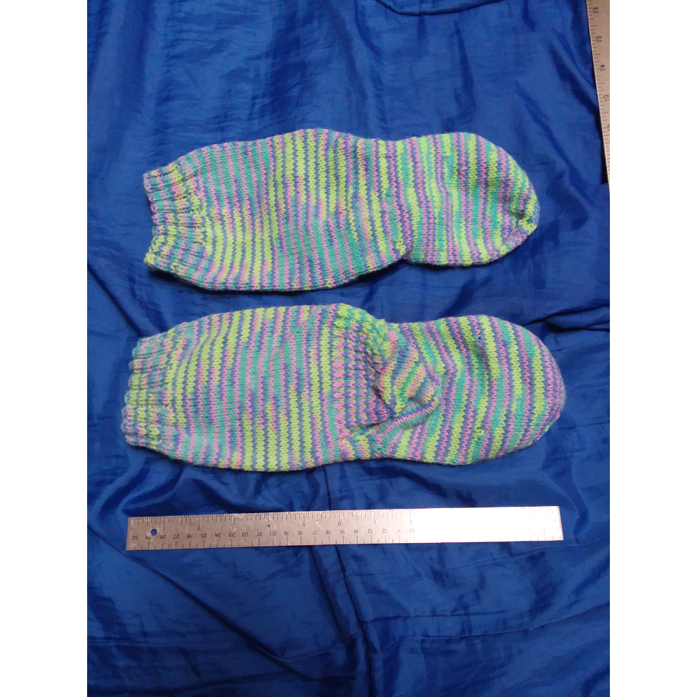 Multi green and lavendar pair of socks