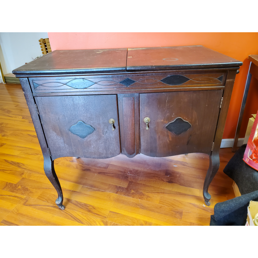 Premier phonograph with side drawer