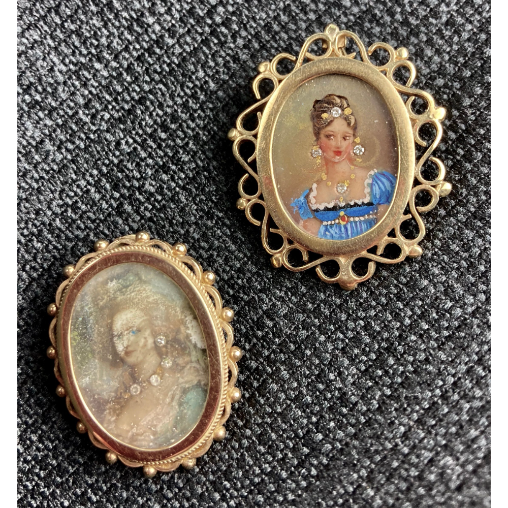 Two 14K gold miniature portrait pendants, with diamond chips. Early 20th century. English. (3 cm and 2½ cm.)
