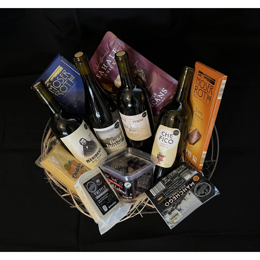 Scout & Cellar Wine Gift Basket (4 bottles)
