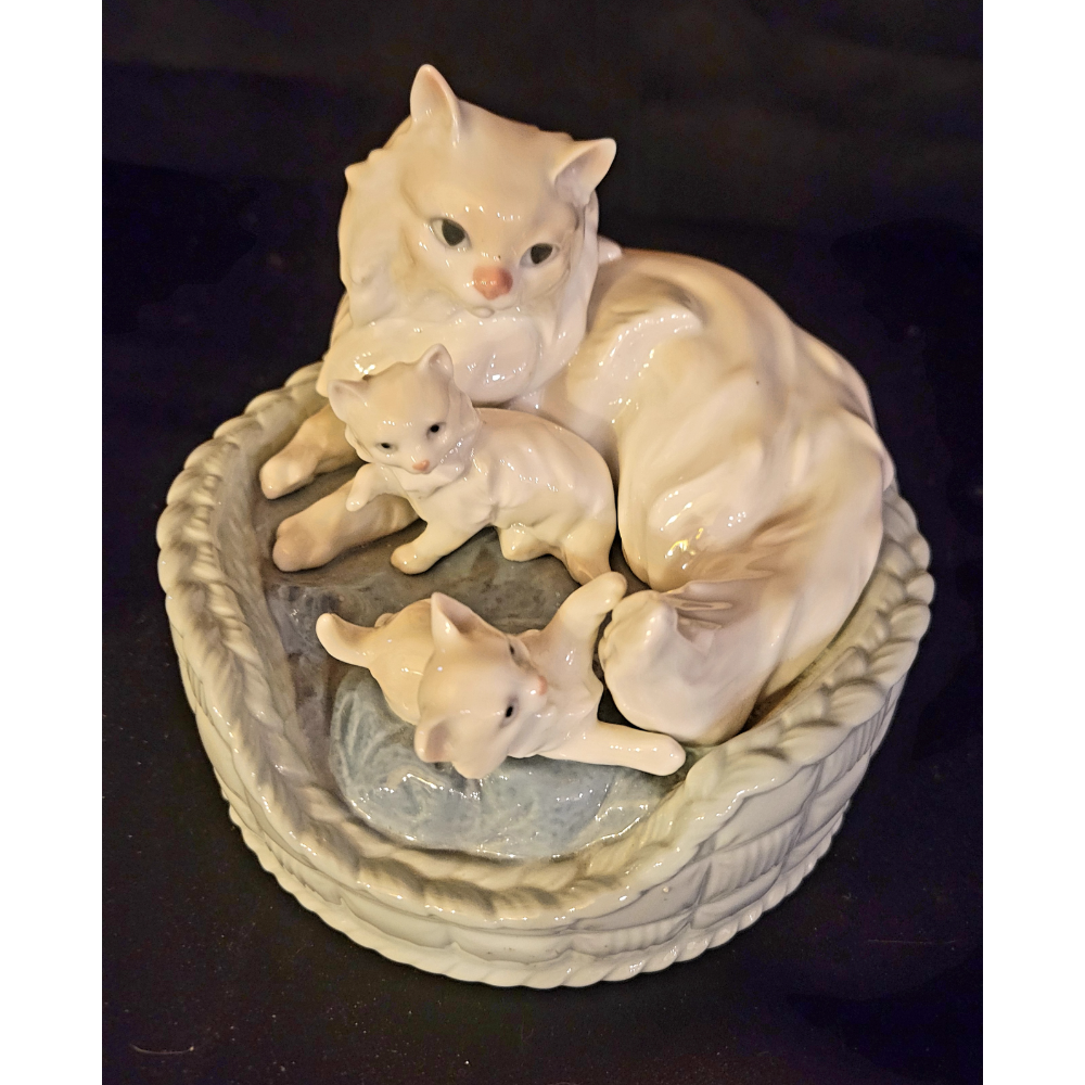 Lladro "Kitty Care Cat & Playful Kittens"