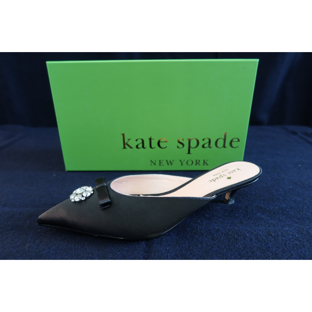 Kate Spade Darlene Kitten Heel, Size 7.5M