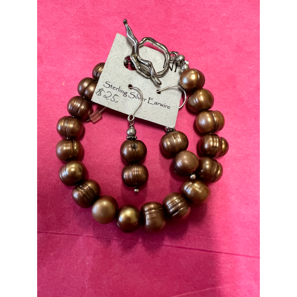 Brown Baroque Pearl bracelet & earrings