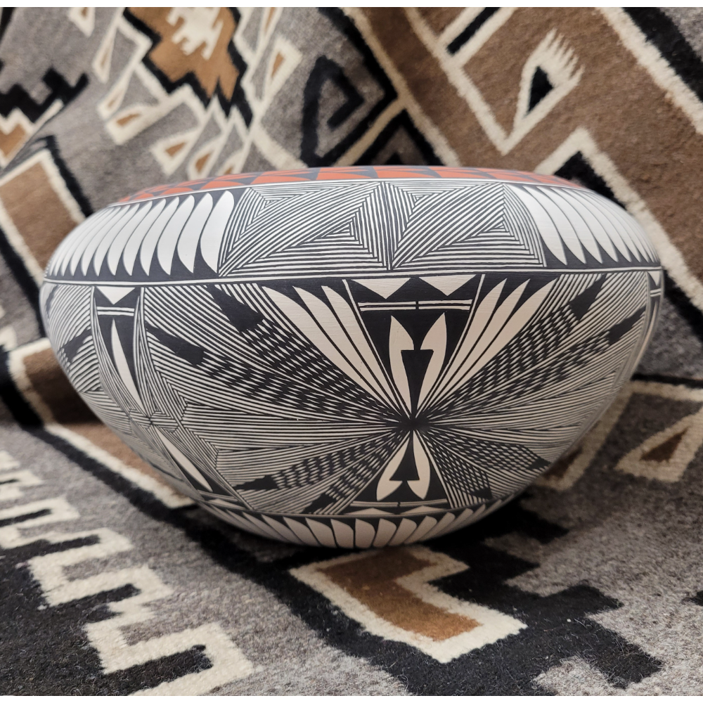 Art of the Southwest: Navajo Rugs & Acoma Pottery