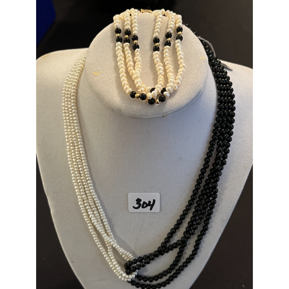 Pearl and Onyx Necklace and Bracelet