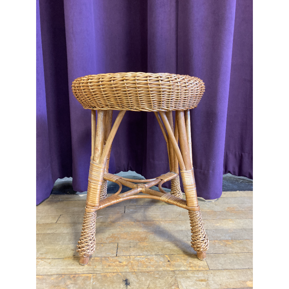 Vintage discount wicker stool