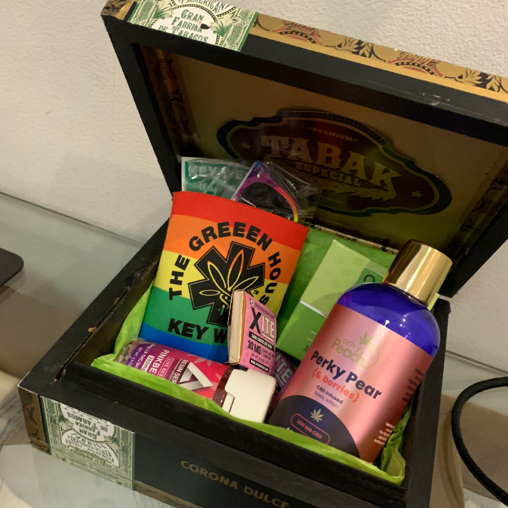 Green House Gift Box