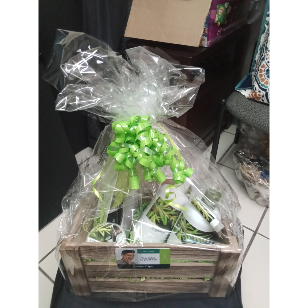 Hair Care Gift Basket (Great Clips for Hair)