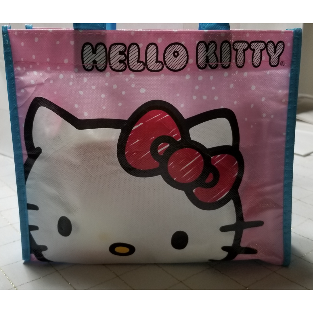 Hello Kitty Tee & Trinkets