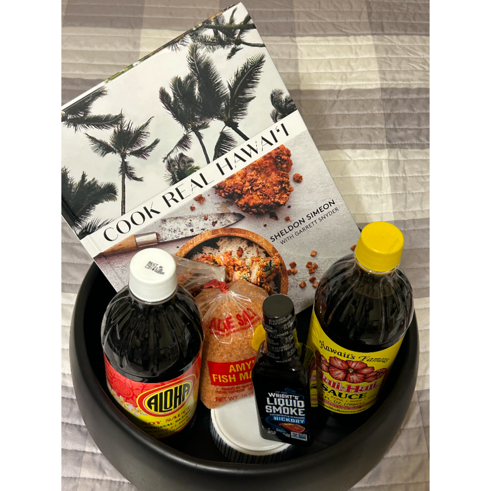 Cook Real Hawaii (cookbook) Plus Items