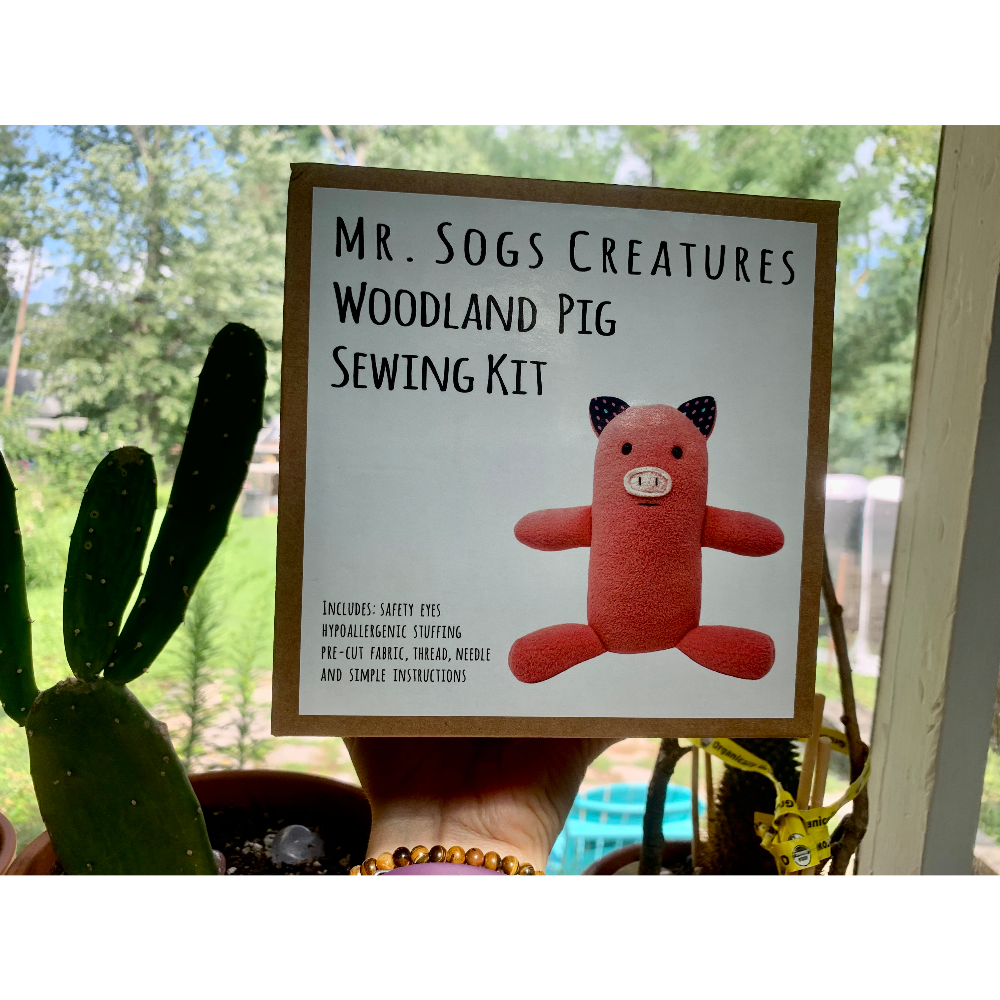 Woodland Pig Sewing Kit