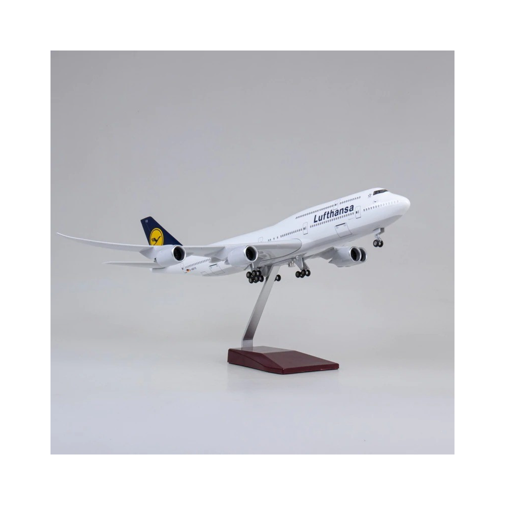 Lufthansa Model Planes