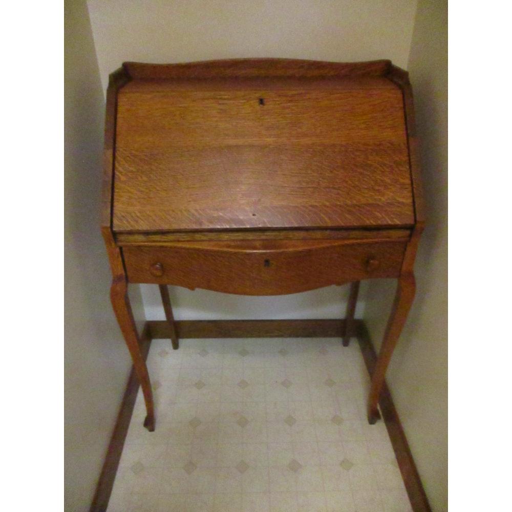 Vintage Oak secretary desk with drawer and cubbies